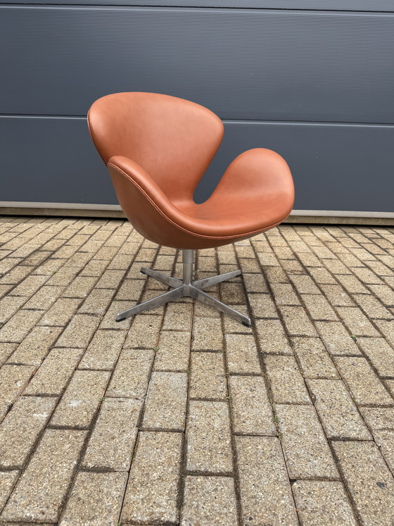 Image 1 of Silla Swan de Fritz Hansen, cuero color coñac, ¡¡en perfecto estado!!