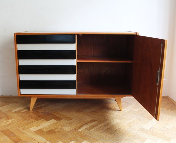 Image 1 of Origineel Tsjechisch dressoir uit de jaren 60 van Jiří Jiroutek