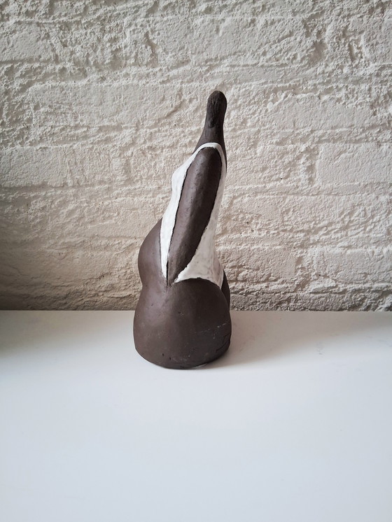 Image 1 of Mooi keramiek beeld van een zwangere vrouw. Kleur is bruin,creme. Kunstenaar is niet bekend,signatuur aanwezig