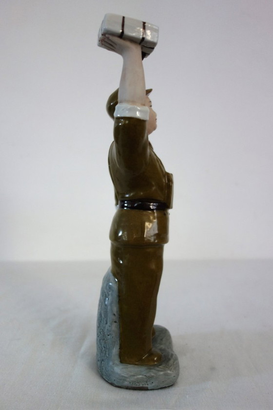Image 1 of Propaganda statue/figurine from the Chinese Cultural Revolution #21