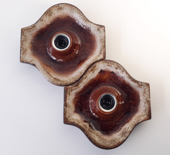 Image 1 of 1 van 2 Keramieken aardewerken roodbruine vintage wandlampen, west germany fat lava stijl, keramische retro wandlamp, space age 