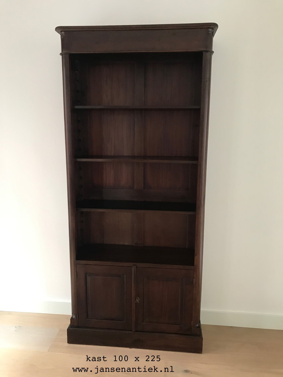 Image 1 of La scrivania angolare 220x220 si abbina perfettamente al mogano noce teak