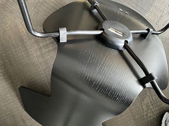 Image 1 of Suite di 6 sedie Fritz Hansen, modello Grand Prix, nero e cromo Frêne