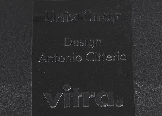 Image 1 of Silla Vitra Unix negra