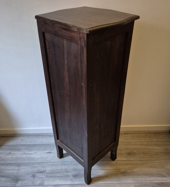 Image 1 of Smalle donkere houten ladekast / sieradenkast met 7 lades – vintage stijl