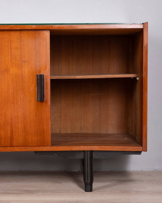 Image 1 of Buffet vintage en bois et verre, design italien des années 1960