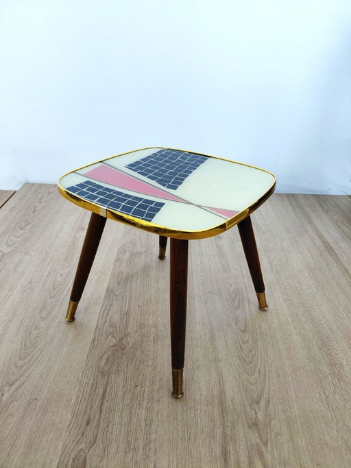 Table d'appoint des années 50 avec plateau en verre