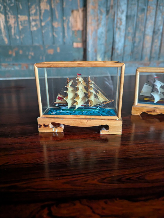 Image 1 of Vintage display case ship models/tallships