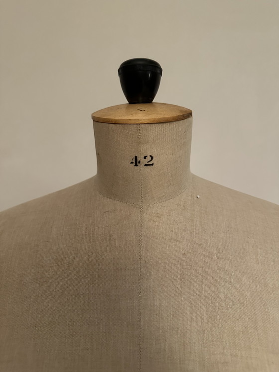 Image 1 of Manichino vintage Juvenia - taglia 42 - rivestimento in lino - base in metallo - design belga