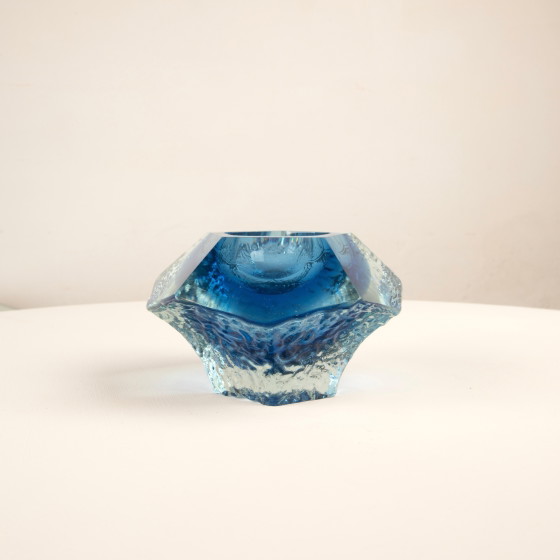 Sculptural submerged glass ashtray by Gianfranco Mandruzzato Murano 1970 – Table accessories (photo 13 of 21)