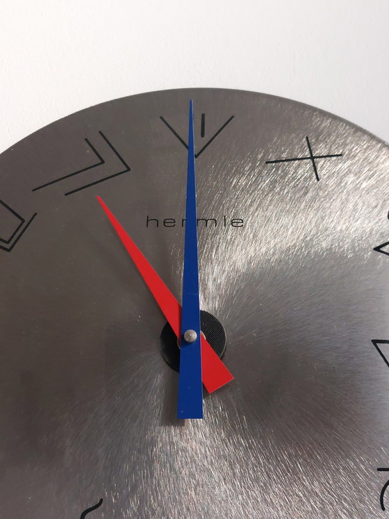Image 1 of Postmoderne metalen vintage wandklok Hermle Duitsland Memphis-stijl