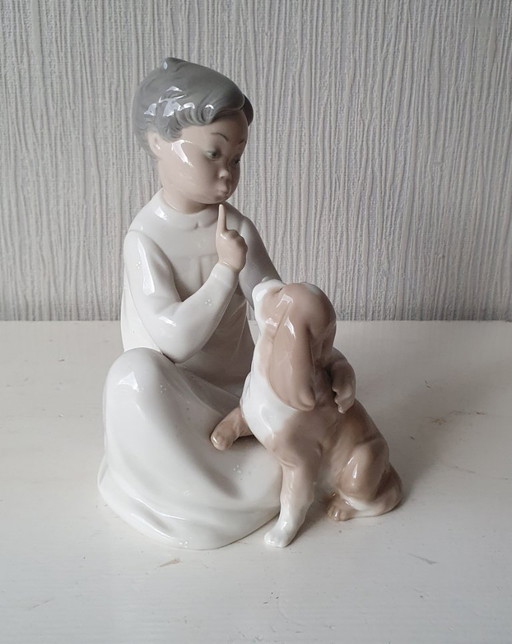 Authentic Lladro "Boy with dog" - porcelain figurine 20 cm