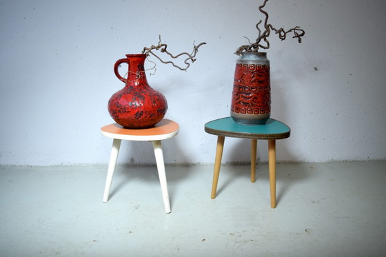 Image 1 of Set di due tavolini a forma di rene degli anni '50, sgabelli per piante, tavolini laterali vintage