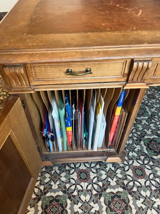 Image 1 of Hervorragender 2-seitiger antiker Schreibtisch