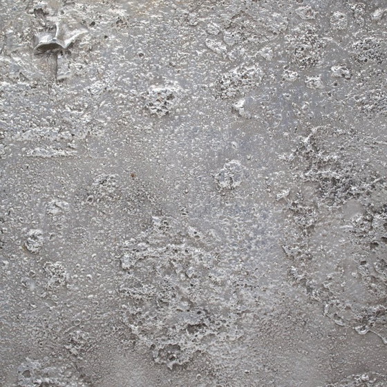 Image 1 of Moderne Italiaanse kast met metalen deurpaneel