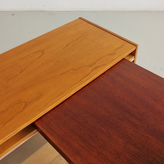 Image 1 of Bureau met kast uit het midden van de 20e eeuw, jaren 60, Tsjecho-Slowakije, vintage, volledig gerestaureerd.