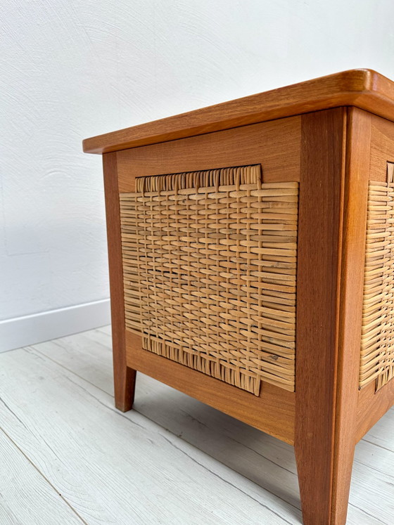 Image 1 of Cassapanca/panca contenitore vintage danese in teak degli anni '60, disegnata da Kai Winding per Poul Hundevad.