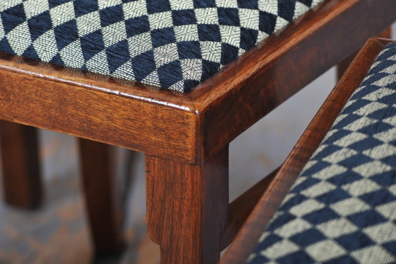 Set van vier gerestaureerde art-deco stoelen, beuken-, sparren- en walnootfineer, Tsjechisch, jaren 1920 (photo 3 of 16)