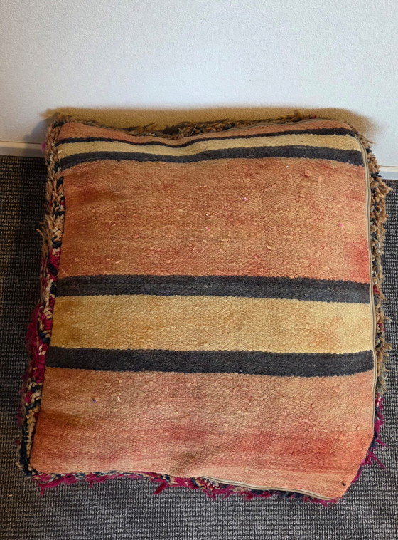 Image 1 of Pouf fatto a mano dal Marocco fucsia/blu