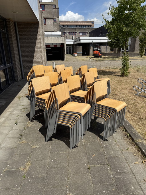 90x plywod stacking chair, Wiesner Hager '00
