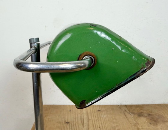 Image 1 of Vintage groene emaille bankierslamp, jaren 1950