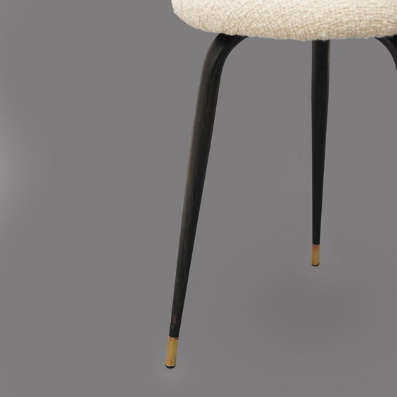 Image 1 of Coppia di sgabelli bianchi in bouclé, anni '50