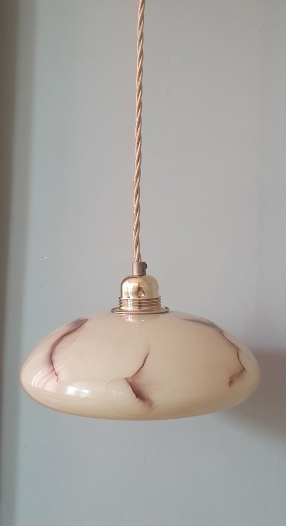 Image 1 of Lampada a sospensione vintage in vetro opalino effetto marmo, in stile Art Déco.