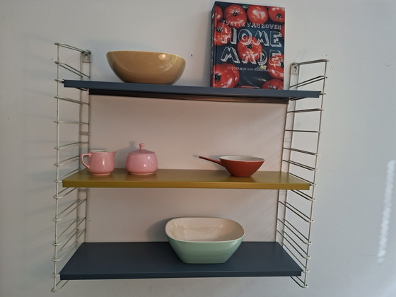 Tomado Étagères murales, Vintage Dutch Design, Années soixante – Metal (photo 2 of 11)