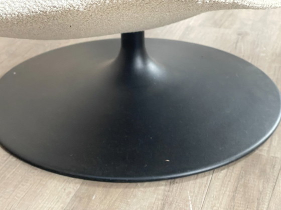 Image 1 of Artifort F510