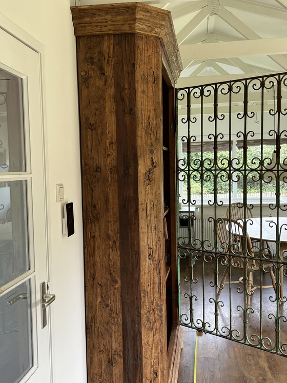 Image 1 of Antieke eikenhouten kast