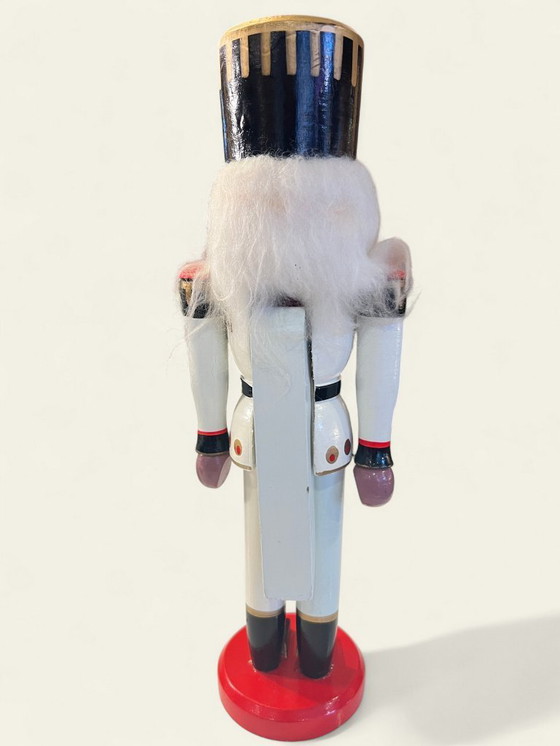 Image 1 of Original Nussknacker Offizier in Weißer Uniform | Erzgebirgische Handarbeit