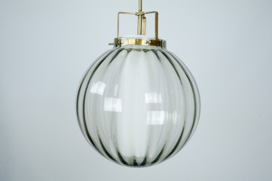 Image 1 of Mid-Century Murano gerookte glazen kroonluchter met opaline diffuser, Italië jaren 50