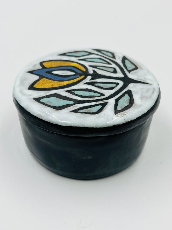 Namur Ceramic Box Attributed To Yvette Manoy – Decorative Objects (photo 6 of 10)