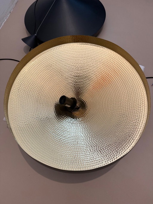 2x Tom Dixon Beat Light Flat hanglamp – hanglampen, Metal, Brass (photo 2 of 5)