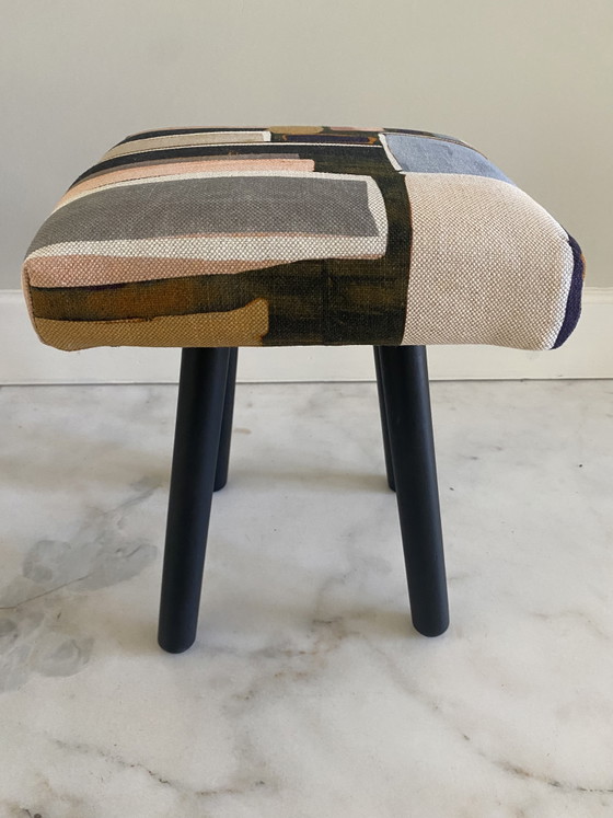 Image 1 of Tabouret recyclé avec tissu de créateur