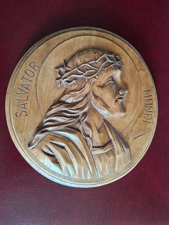 Image 1 of Tallado en un solo bloque de madera, firmado Cristo Salvador del Mundo.