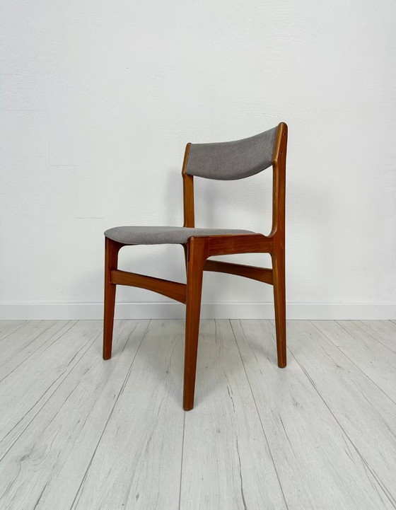 Image 1 of Set van 6 vintage Deense teakhouten eetkamerstoelen van Erik Buch jaren 60
