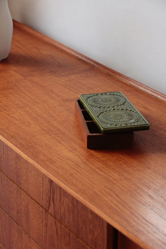 Image 1 of Aparador - White & Newton