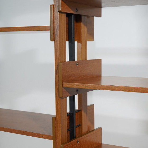 Modulares Bücherregal mit Ständern, 1960er Jahre – Bücherregale, Brass (photo 10 of 15)
