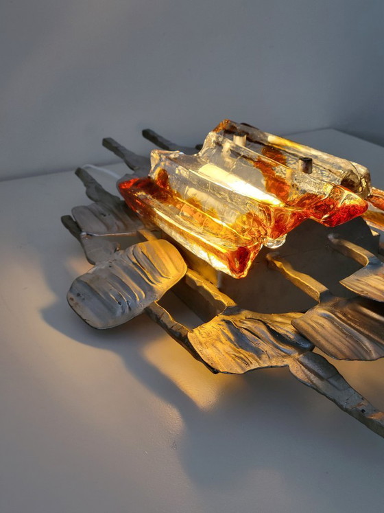Image 1 of Brutalistische wandlamp met amberkleurig handgevormd glas