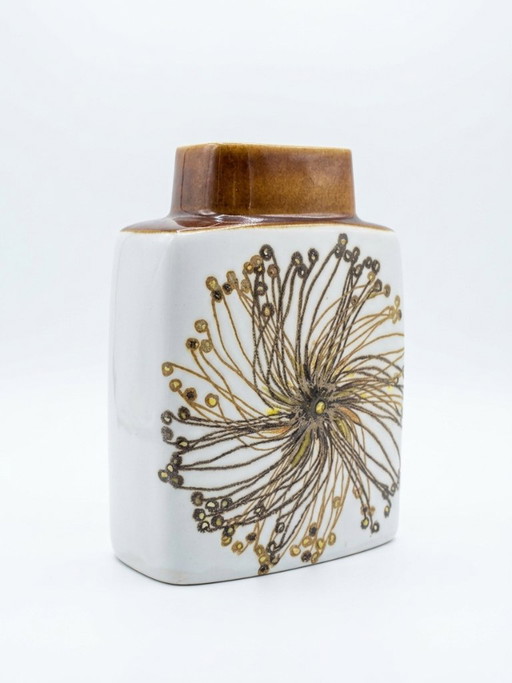Fajance Vaas van Royal Copenhagen, ontwerp Ellen Malmer
