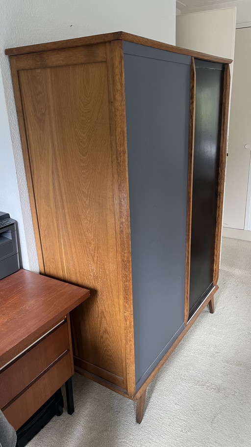 Fraaie origineel Franse kledingkast 