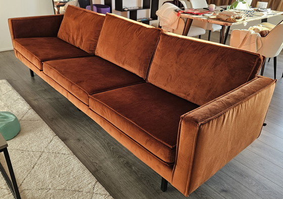 Image 1 of 3-Pickel-Bank