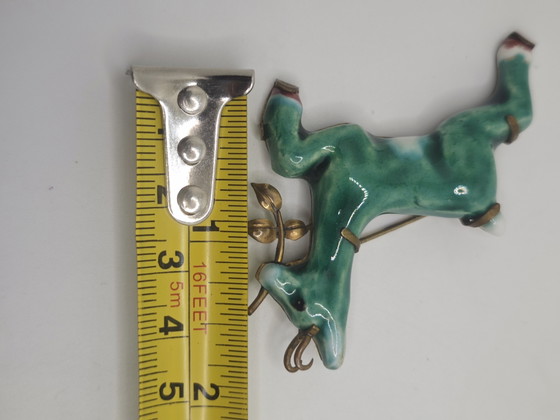 Schiaparelli/Neuquelman Brosche – Bildhauerei, Ceramic, Brass (photo 9 of 13)