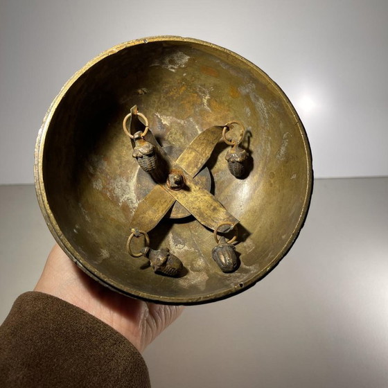 Desk Bell Figurine in Bronze with Acorn-Shaped Chimes, 19th Century – Table accessories, Brass (photo 14 of 16)