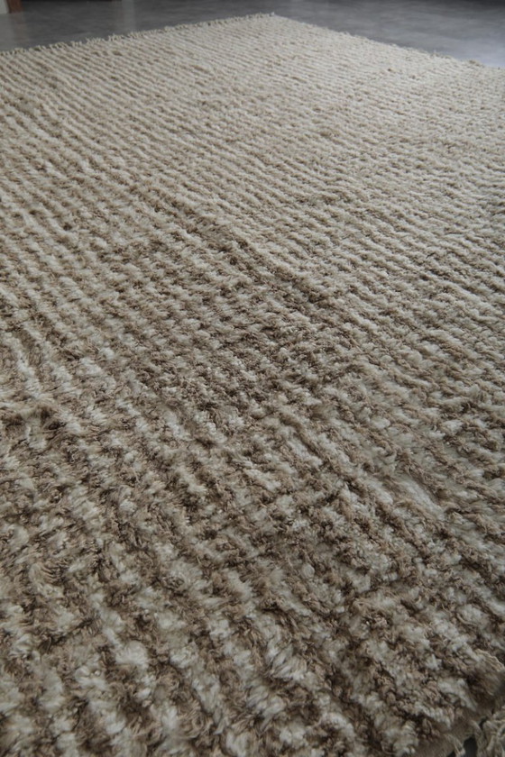 Image 1 of Tappeto marocchino dal design minimalista a righe, 300x200 cm.