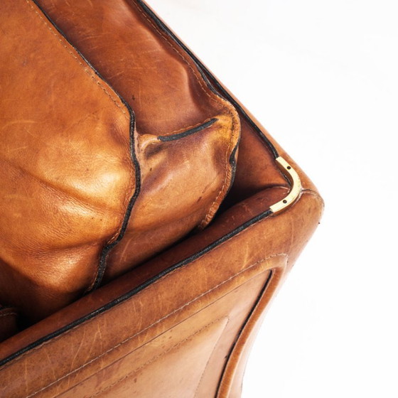 Fauteuil Club Vintage de Roche Bobois. Cuir de buffle camel. France, années 1980. – Leather (photo 19 of 19)