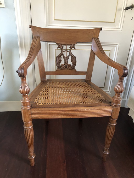 Very Sturdy Antique Wooden Dining Chairs With Webbing.