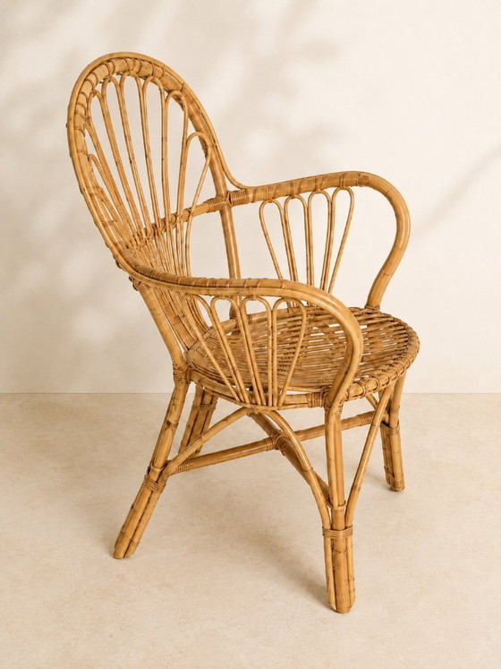 Image 1 of Sillón holandés de mediados de siglo con mesa auxiliar, década de 1960.