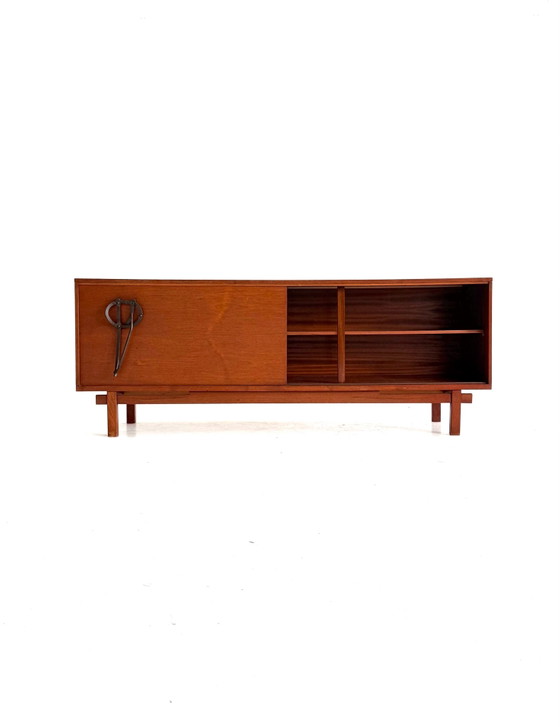 Vintage teak sideboard, Jean Batenburg ‘60 – Wood, Cast Iron (photo 3 of 15)